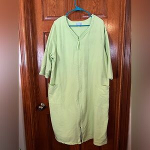 Celestial Dreams 3X Lime Green Zipper Front 3/4 Sleeve Robe